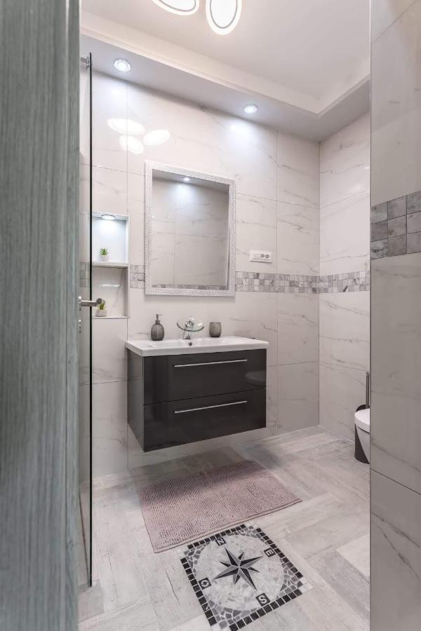 Royal Rose Gold Apartment 沃迪切 外观 照片